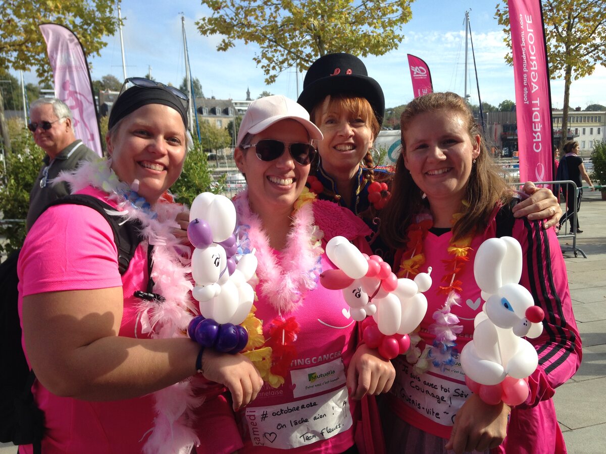 DES BALLONS POUR OCTOBRE ROSE